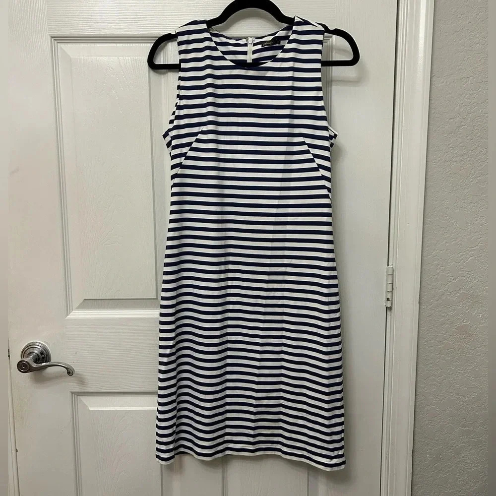 . J.Mclaughin Women’s Navy Blue White striped Dress small